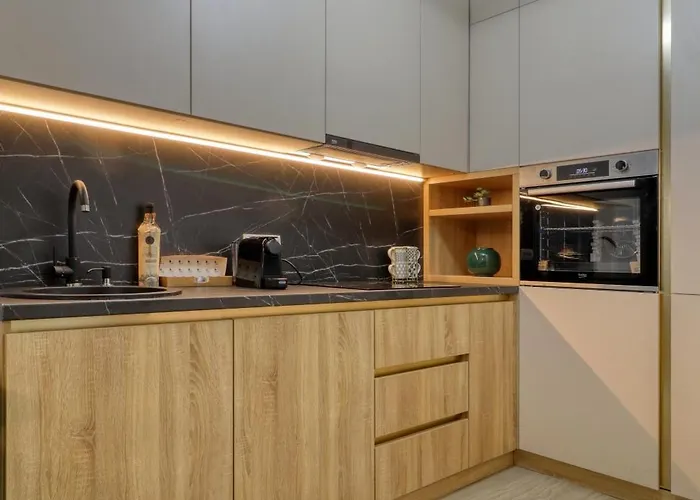 Herastrau Luxury Бухарест